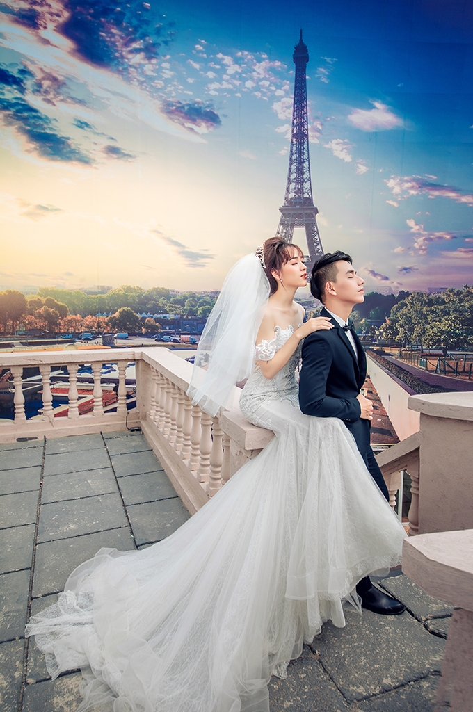 Ảnh cưới đẹp trọn gói giá rẻ tại phim trường Paris